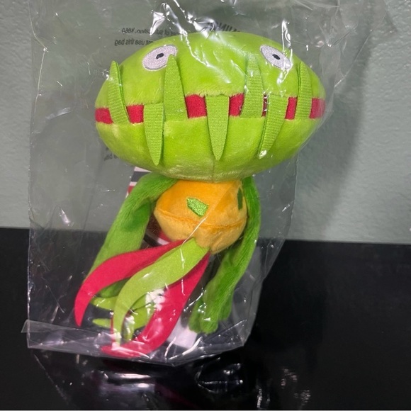 Carnivine Sitting Cuties Plush - 6 ¼ In. NWT “RARE” - Picture 1 of 1